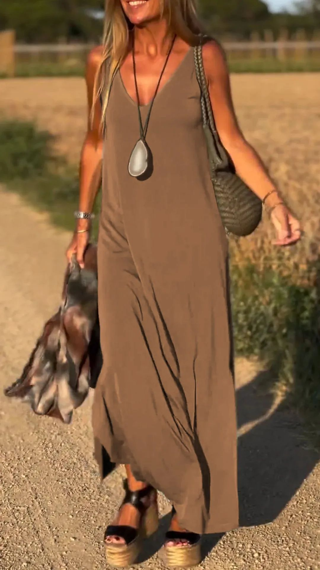 REBECCA - Robe Élégante à Fines Bretelles – Look Séducteur