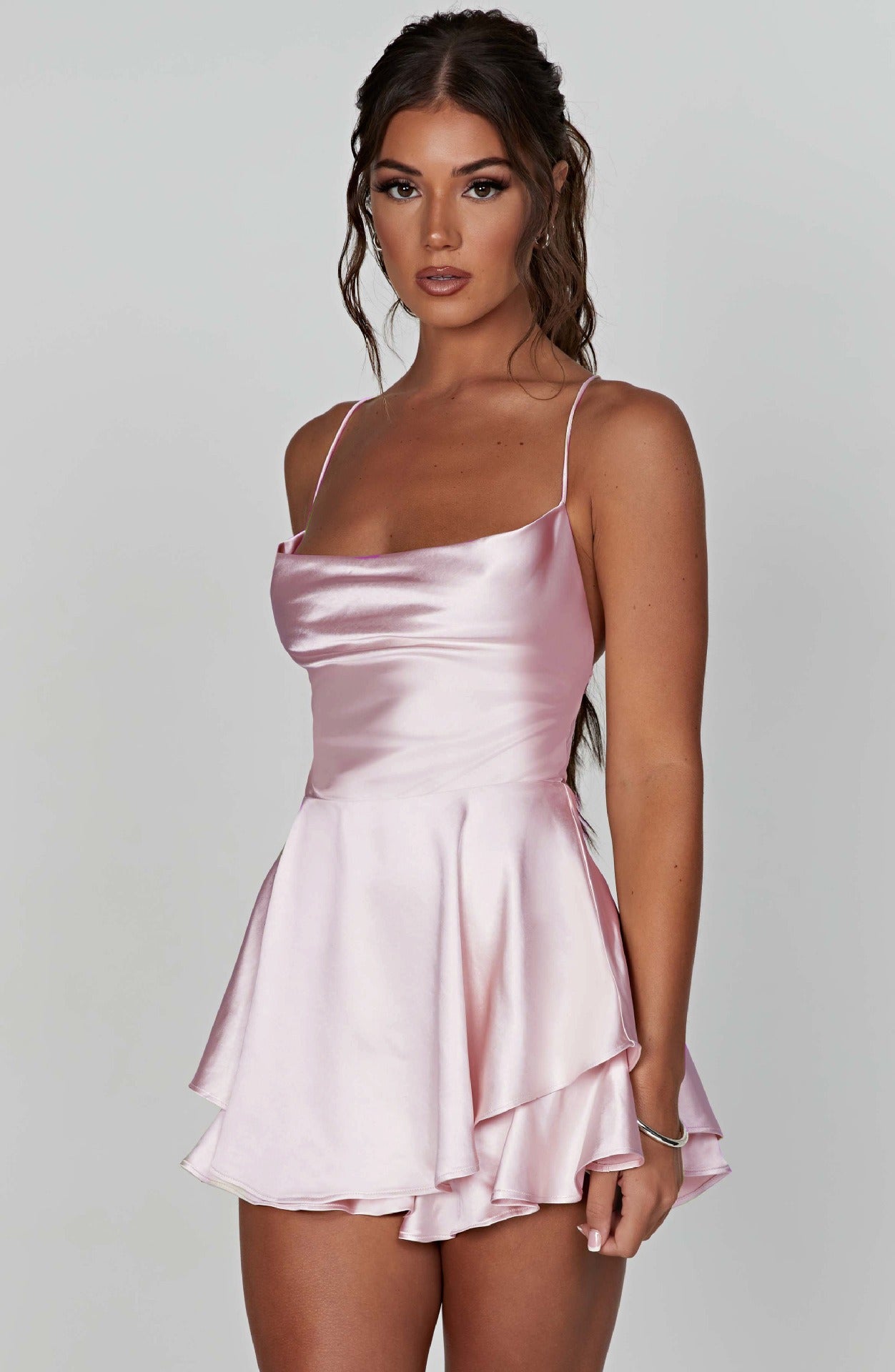 RONA | La Robe Qui Fait Tourner les Têtes 🔥
